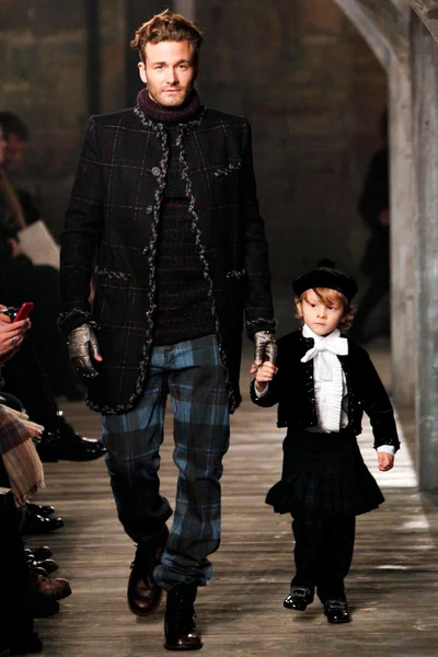 Look 55